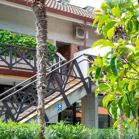 Welc-om Lignano Dock And Swimming Pool Apartment Lignano Sabbiadoro