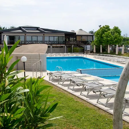 Welc-om Lignano Dock And Swimming Pool Lignano Sabbiadoro
